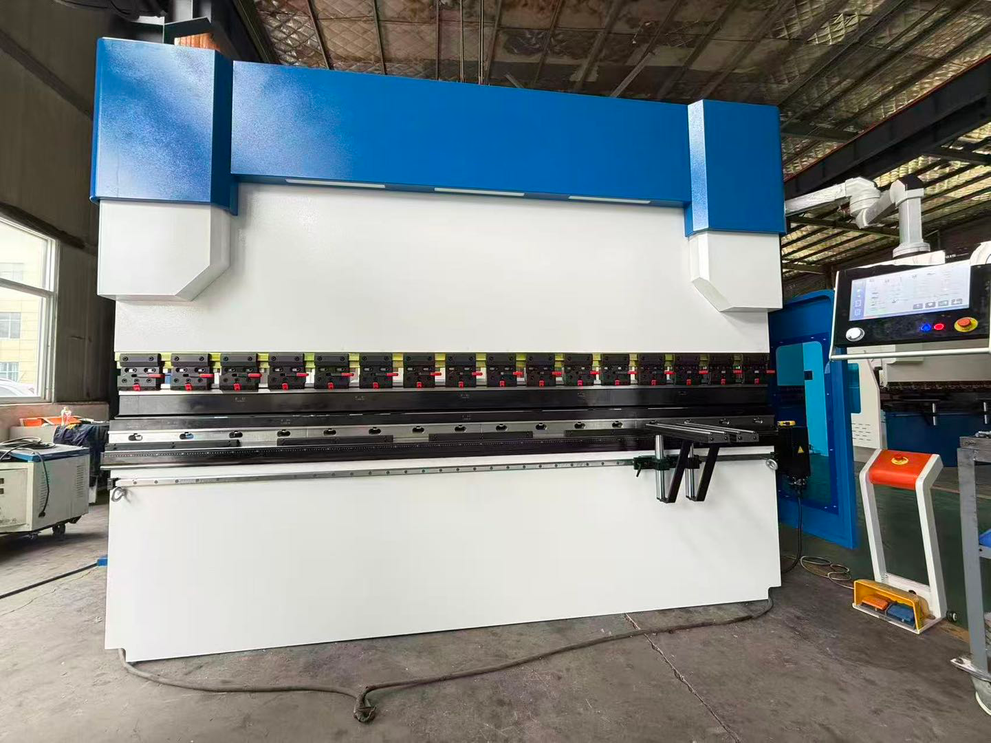 Xpro Hydraulic Press Brake