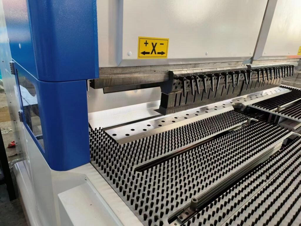 Automatic Panel Bender - Moon Machinery