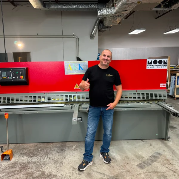 hydraulic press in a construction company