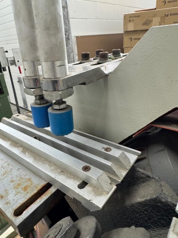 Used Glazing Bead Cutting Machine - Image 4