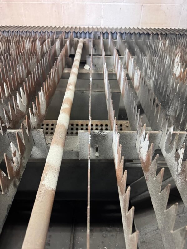 1.5kW Laser Cutting Machine