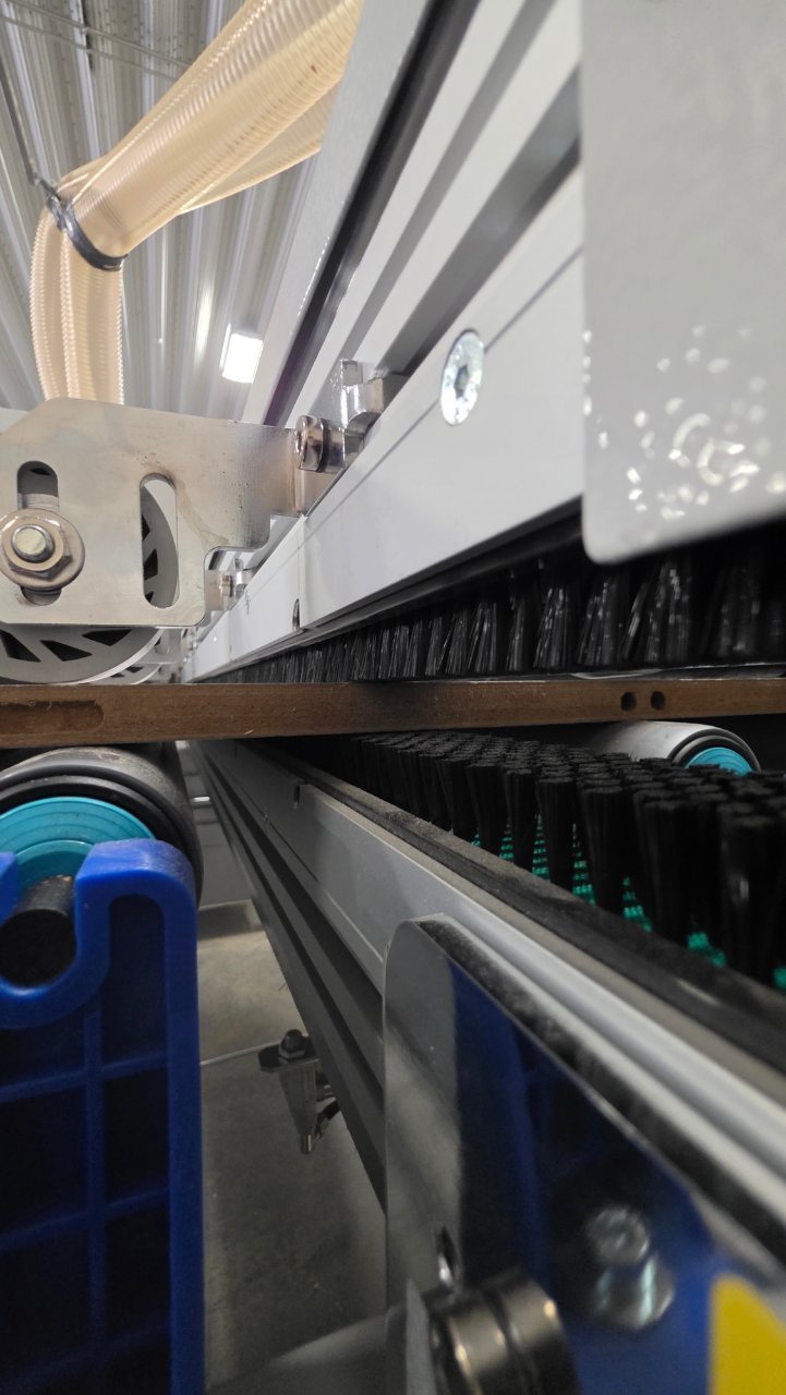 Xblower 2L Board Cleaner - Image 3