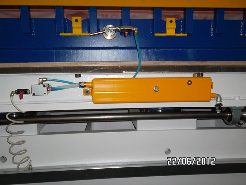 Fluid Double Membrane Press - Image 3